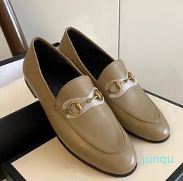 Women Dress shoes 100% leather designer Man shoe luxury style for autumn spring balanced sole with low heel and shallow edge metal