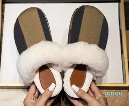 Chunky Platform fur Slippers Women Branded Muller Designer Winter Shoes Thick Bottom Faux Furry Fluffy plaid F G double Slides Half Loafer Indoo