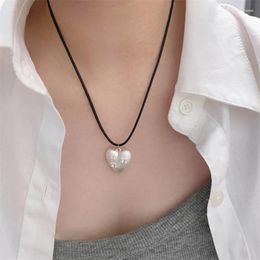 Pendant Necklaces Goth Leathers Braid Wax Cord Short Chain Necklace For Women Simple Love Heart Choker Christmas Jewellery Accessory X3UD