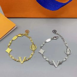 Designer de luxo como senhoras elegantes pulseira ouro prata moda carta pingente trevo pulseira casamento jóias de alta qualidade caixa original