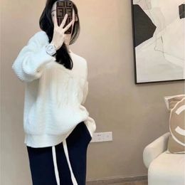 Chanals Autumn Explosion of Luxury Korean Network Red Chest Cc Design Sweater Everything Lazy Style Solid Colour Chan Clothing Cc Sweater 1955