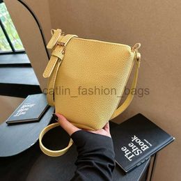 Cross Body Fresh and Fashionable This Year's Popular New Shoulder Crossbody Bag 2023 Summer Soft Textured Bag Tidecatlin_fashion_bags