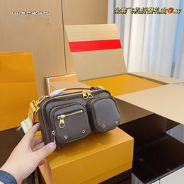 Women's Spring and Summer New Camera Bag Wide Shoulder Strap Small Design Handheld One Shoulder Crossbody Bag for Women