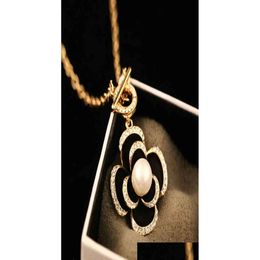 Pendant Necklaces Famous Black Flowers Pendant Necklaces Luxury As Show Designer Fashion Charm Jewellery Pearl Camellia Necklace For Wom Dhqut