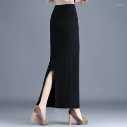 Skirts 2023 Fashionable Slim-Fit Spring Autumn Solid Colour Winter Thick Keep Warm Mid-length Screw Thread Knitting Skirt T110