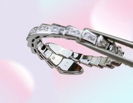 Desingers-Ring für Männer und Frauen, breite und schmale Version, offene Luxus-Ringe, leicht zu verformen, versilbert, heller Knochen, voller Diamant, 5854992