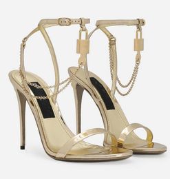 Famous Design Bridal Wedding Keira Sandals Shoes !! Calfskin Leather High Heels Black Gold Lady Charm-embellished Chain Party Wedding Pumps EU35-43 With Box