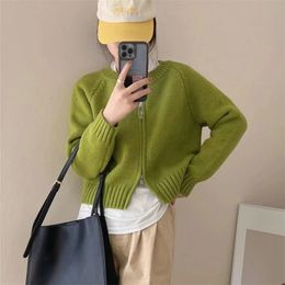 Womens Sweaters Knitted Thick Warm Cardigan Women Sweet Zipper Cropped Sweaters Korean Vintage Casual Knitwear Coat Loose Short Jumpers Jackets 231013