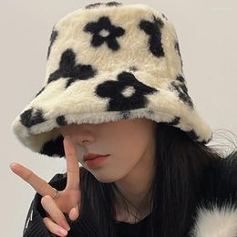 Berets Floral Plush Bucket Hat For Women Faux Fur Fisherman Cap Winter Thick Warm Panama Caps Soft Velvet Furry Basin Flower Bonnet