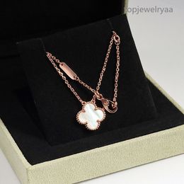 Luxury Fashion Femininity Upscale delicate four-leaf clover necklace Designer pearl agate plated 18k double neck Jewellery women's necklace pendant