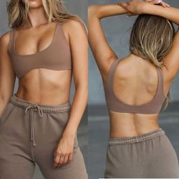 Active Sets 2023 Fitness Bra Kardashian Same Style Shockproof Sports Curved Hem Yoga Wear Bra Slim Fit Top Run WomenL231014