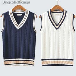 Men's Vests Autumn Sweater Vest Men Thicken V-neck Sleeveless Knitted Sweaters Vests Striped Retro Preppy Simple Chic Loose Casual All-matchL231014
