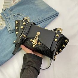 Evening Bags Rivet Motorcycle Cool Girls Casual Shoulder Ladies Pillow Soft Leather Solid Color Cross Body Buckle Flap 231013