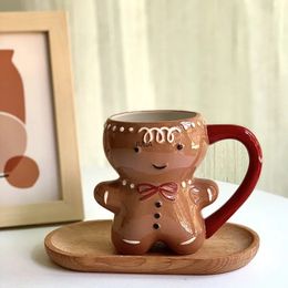 Mugs 300ml Gingerbread Man Mug Cartoon Cute Kawaii Christmas Mug 3D Gingerbread Man Ceramic Cup Milk Coffee Water Cup Mug Gift 231013