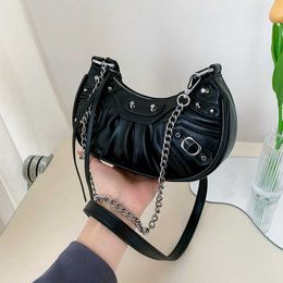 Street Underarm for Women 2023 New Women's Popular Solid Colour Pleated Rivet Locomotive Single Shoulder Crossbody Bag