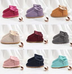 2024 Australia Warm Boots Mini Half Baby Snow Boot Ankle Boot Classic Winter Full Fur Fluffy Furry Baby Kids Booties Boys Girls Platform Booties Chestnut rt5