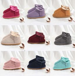 2024 Australia Warm Boots Mini Half Baby Snow Boot Ankle Boot Classic Winter Full Fur Fluffy Furry Baby Kids Booties Boys Girls Platform Booties Chestnut fg