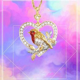 Berbeny Lovely Animal Bird Sparrow Heart-shaped Necklace Pendants Alloy Crystal Gold Colour Clavicle Pendant For Women Girl1245N