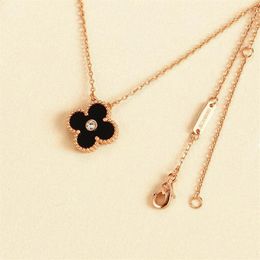 New 100% four-leaf necklace is stranded in the middle diamond rose gold and gold luxury for women plus original fashion Jewellery gi284B