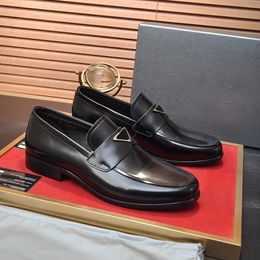 Top-qualidade Designer Mocassins Mens Black Leather Loafer Flat Dress Shoes Plataforma Mocassins Chunky Loafers Driving Shoe Business Wedding Party