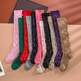 Kvinnor Brand Sock Fashion Dressy Hip Hop Leg Socks For Girls Lady Knee High Designer Full Letter Print Stocking Streetwear