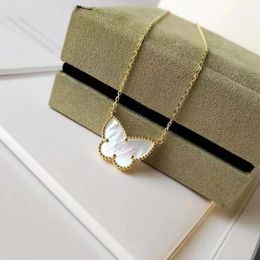 s925silverVintage Glücksanhänger-Halskette Designer 18 Karat Gelbgold vergoldet weißes Perlmutt Schmetterlings-Charme Kurzkette Halsband für Damenschmuck