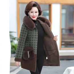 Women's Trench Coats Middle-aged Mother Granular Velvet Plaid Coat Winter Thicken Warm Lambs Wool Padded Parkas Women Imitation Mink Jacket