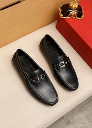 Mens Dress Shoes Slip On Classic Wedding Flats Casual Gommino Driving Shoes Male Brand Designer Summer Loafers Size 38-45