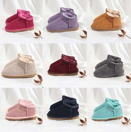 2024 Australia Warm Boots Mini Half Baby Snow Boot Ankle Boot Classic Winter Full Fur Fluffy Furry Baby Kids Booties Boys Girls Platform Booties Chestnut fvh