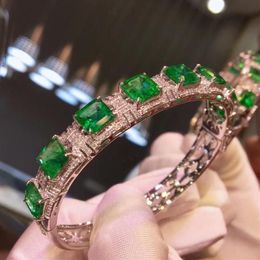 Bangle Luxury 925 Sterling Silver Platinum Plated Emerald High Carbon Diamond Flower Bracelets Wedding Engagement Fine Jewelry3057