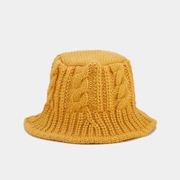 Berets Ladies All Round Face Windproof Handwoven Fisherman Hat Winter Coarse Wool Line Basin Surf Caps For Men With Strap