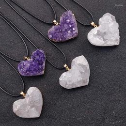 Pendant Necklaces Natural Amethyst Cluster Love Heart Necklace Irregular Healing Stones White Crystal Specimen Decoration CraftsPe292U