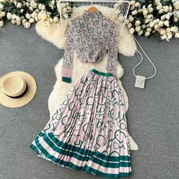 2024 Two Piece Dress New Summer Runway Rose Red Lace Two Piece Set Outfits Women Hollow Out Pocket Shirt Top Belt Pearls Single Br276G