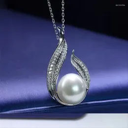 Pendant Necklaces Huitan 2023 Pear Shape With Simulated Pearl Luxury Women Necklace For Wedding Exquisite Anniversary Gift Fashion Jewellery