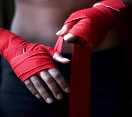 1 set2pcs 25M Boxing Bandage Kick Boxing MMA Muay Thai Taekwondo Hand Wrap Belt Combat Training Sports Handguard1533567