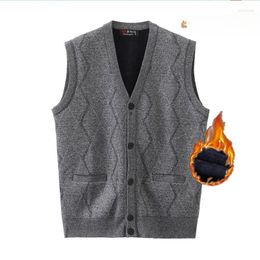 Men's Vests Autum Fashion Designer Brand Argyle Pullover V Neck Vest Men Knitted Sleeveless Casual Clothing Diamond Sweater A24