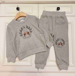 luxury designer baby autumn Sets kids Tracksuits Size 100-160 CM 2pcs Olive Leaf Doll Pattern Printed Sweater and Sweatpants Aug21