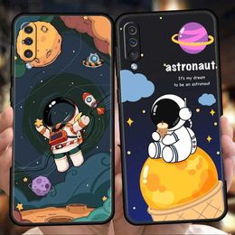 Cell Phone Cases Astronaut Phone Case for Samsung Galaxy A12 A22 A52 A70 A50 A42 A10 A20 A30 A40 A02 A03 A04 5G Silicone Cover Shell Fundas CoqueL2310/16