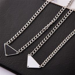 Luxury Designer Necklace Silver Rope Chain Womens Necklace Triangle Pendant Design Party Hip Hop Punk Necklaces For Mens Names Sta296G