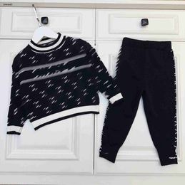 luxury Tracksuits for kids Autumn baby Knitted suit Size 80-120 CM Double letter logo printed all over sweater and pants Oct15