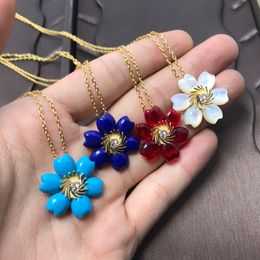 Women Fashion Designer Pendant Necklaces for Elegant flowers muliticolour Necklace Jewellery Plated Gold Girls Gift CHD2310135-6 capsboys