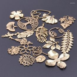 Pendant Necklaces 5Pcs/Lot Stainless Steel Dandelion Ginkgo Leaf Yoga Lotus Flower Charms Daisy Feather Jewellery For Diy Bracelet Bulk