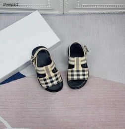 luxury designer kids sandal Multicolored plaid pattern baby leather shoes Sizes 26-35 girl summer slippers Including brand shoe box