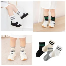 Kids Socks 4Pairs kids sports socks children's solid color socks boy white black student socks baby girl middle tube cotton toddler socks 231016