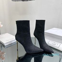 The latest spring 2023 runway style pointed denim short boots are women's classic fashion shoes, versatile and timeless.