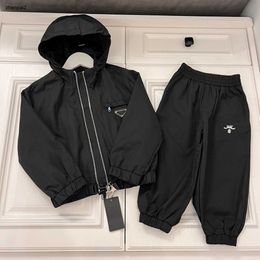 luxury designer baby autumn suits KIds Tracksuits Size 100-160 CM 2pcs Metal geometric badge decoration hooded jacket and sports pants Aug30