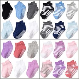 Barnstrumpor 12 par/lot Baby Socks Set Casual Toddler Boy Girl Clothes Accessoarer 0 till 5 år Kid Short Sock Non Slip Hateble Bebe Stuff 231016