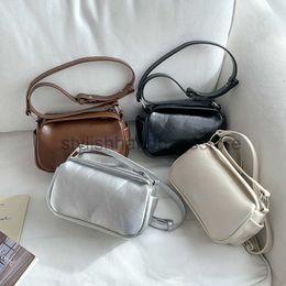 Shoulder Bags Feel Hand of Shoulder Bag Fashionable Crossbody Bag and Unique Silver Underarm Bagstylishhandbagsstore