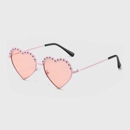 Sunglasses Love Heart Metal Children Sunglasses for Girls Big Frame Cute Baby Heart Sunglasses Kids Gafas De Sol Toddler Eyewear Glass 231017