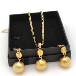 18 k Stamp Gold G F Circle Pendant Necklace and Earrings Party Gift Jewellery Set Figaro Chain Link 600 3mm211t
